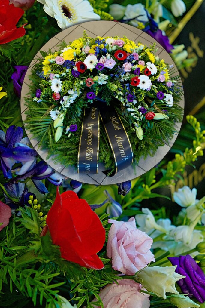 Matusepärg kuuseokstega Matusepärg kuuseokstega